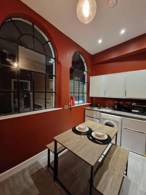 Stylish Jewellery Quarter Apartment Sleeps 4 伯明翰 外观 照片