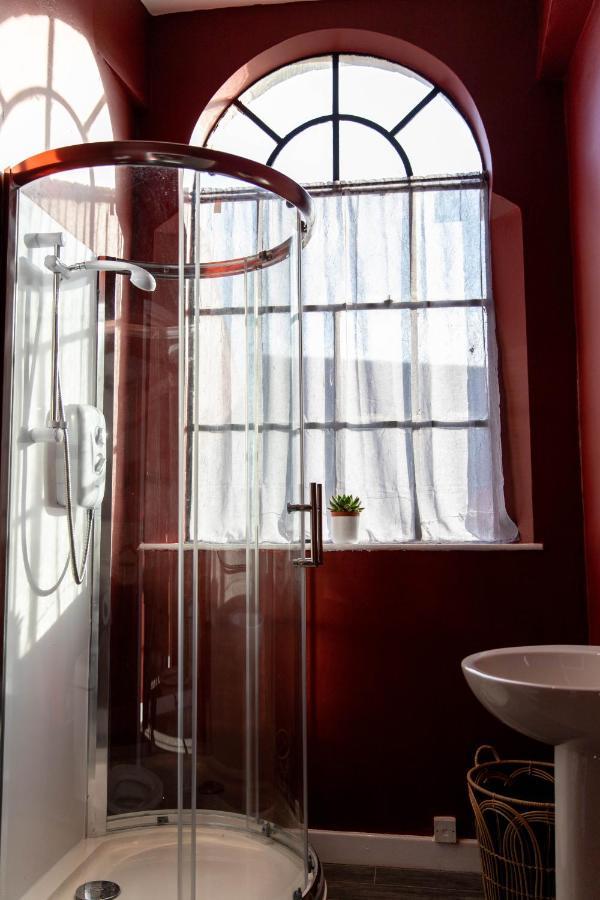 Stylish Jewellery Quarter Apartment Sleeps 4 伯明翰 外观 照片